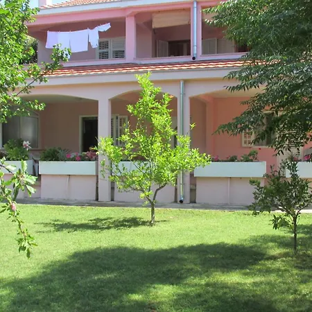 Апартаменты Dominik Бибинье